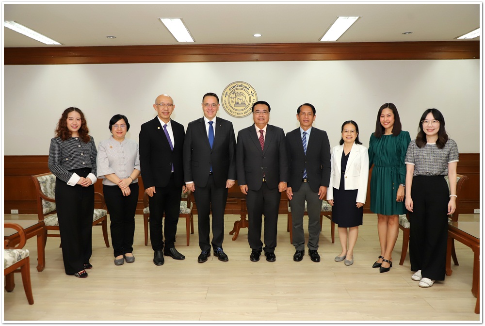 ﻿กรมบังคับคดีให้การต้อนรับประธานสภาเจ้าพนักงานบังคับคดีระหว่างประเทศ (UIHJ)